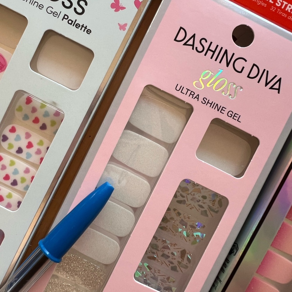 Nail wrap bundle (primarily Dashing Diva); NIB - Picture 5 of 5